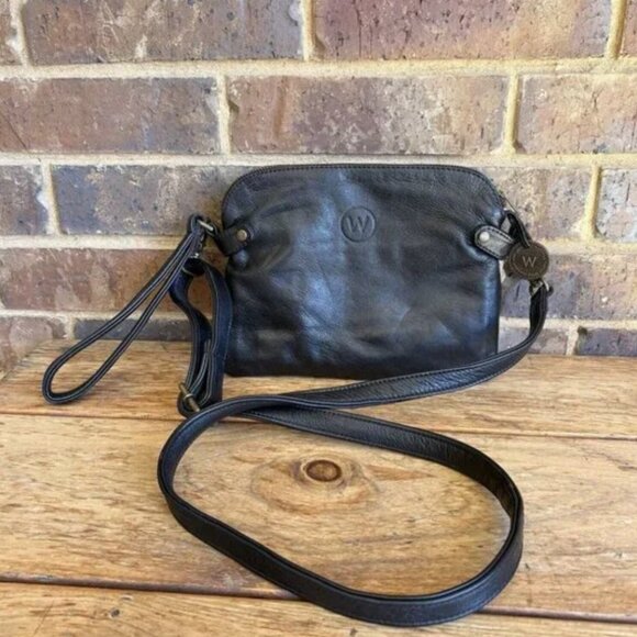 Wanderers Travel Co. The Venetian Grande Passport Crossbody Purse Black Leather - Picture 2 of 11